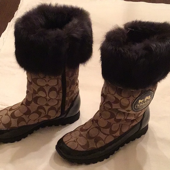 Coach rabbit fur trimmed winter boots - Picture 3 of 5